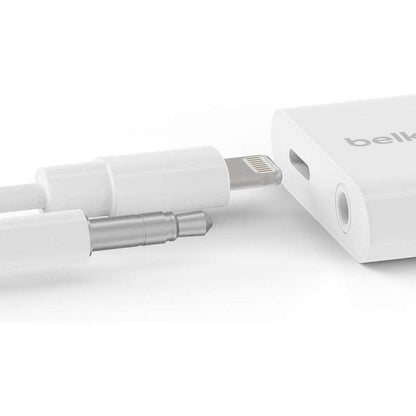 Adaptador Belkin Cargador + Audio iPhone Blanco F8j212btwht